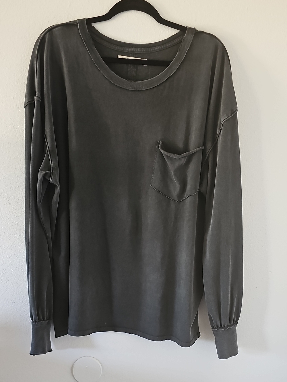 ●●WE THE FREE PEOPLE OVERSIZED VINTAGE DISTRESSED  BLACK TEE NWOT SIZE XL●●